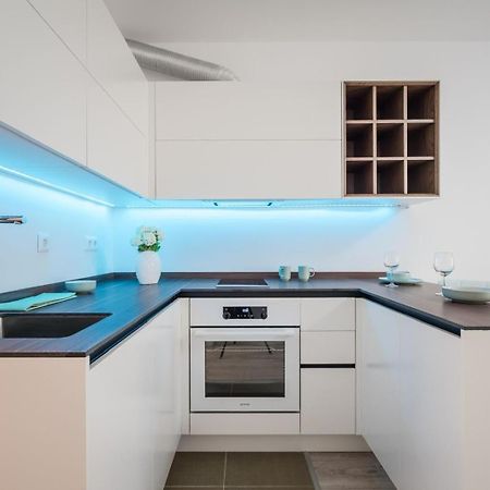 Comfort Court Apartment - Free Parking, Balcony Будапеща Екстериор снимка